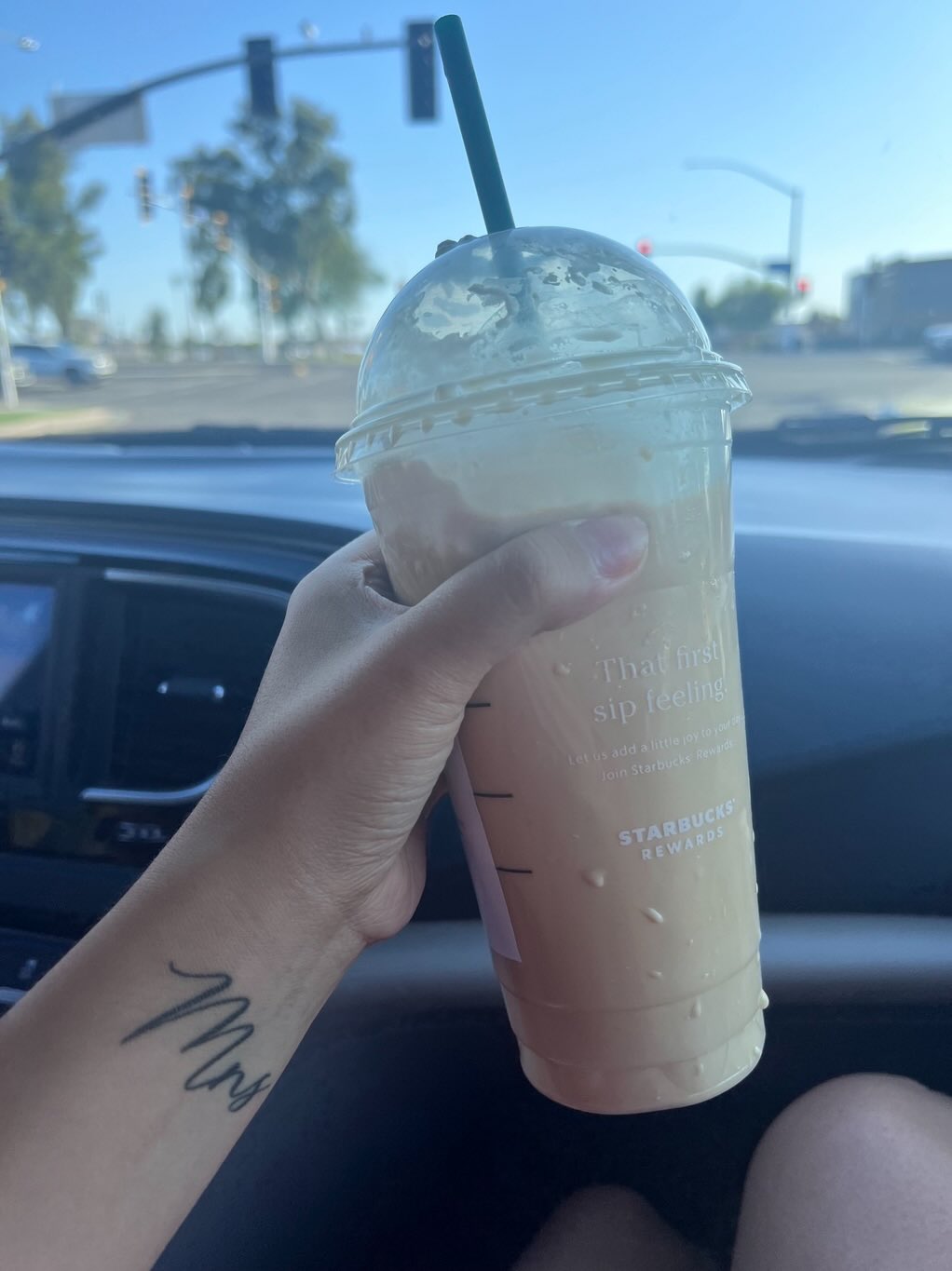 THE QUIET Starbucks Sip That Slashes Calories Without Taste