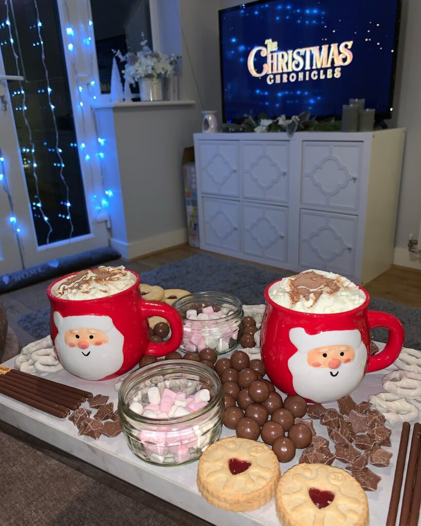 Hot Chocolate Tray with Santa Mugs