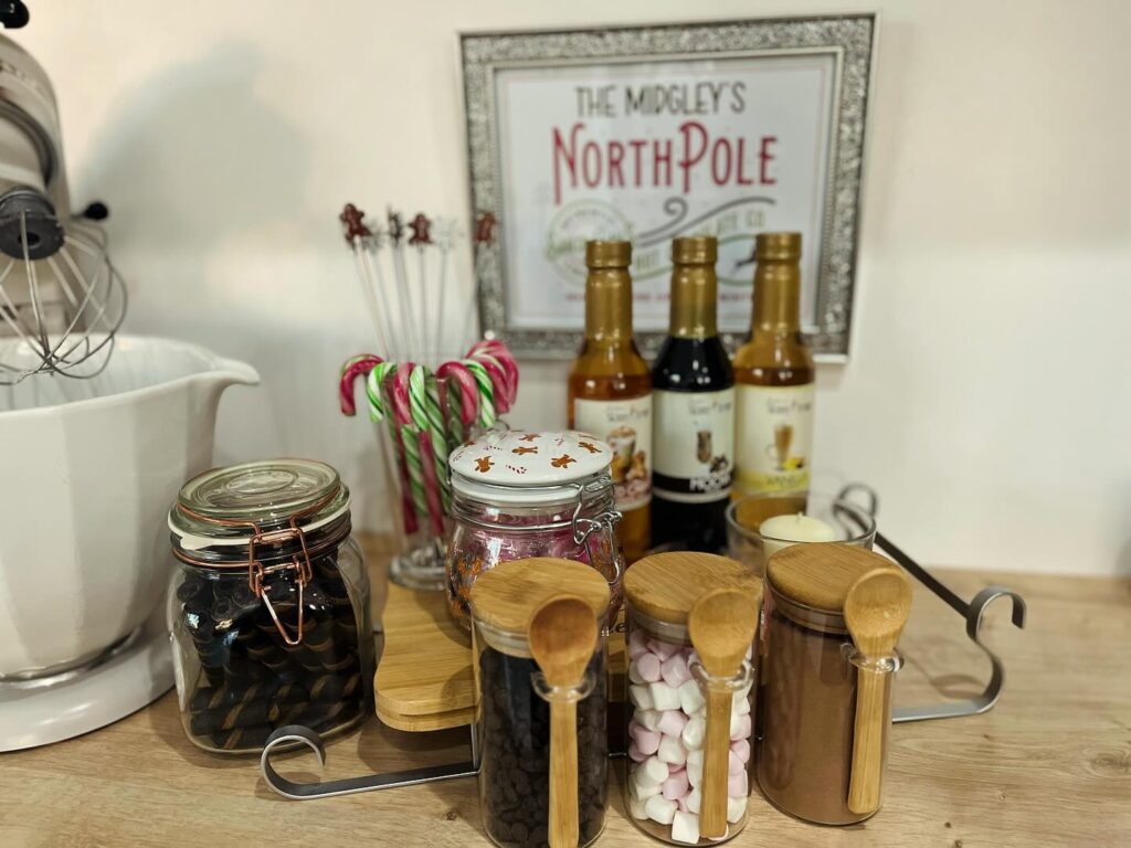  Mini Christmas Hot Chocolate Station