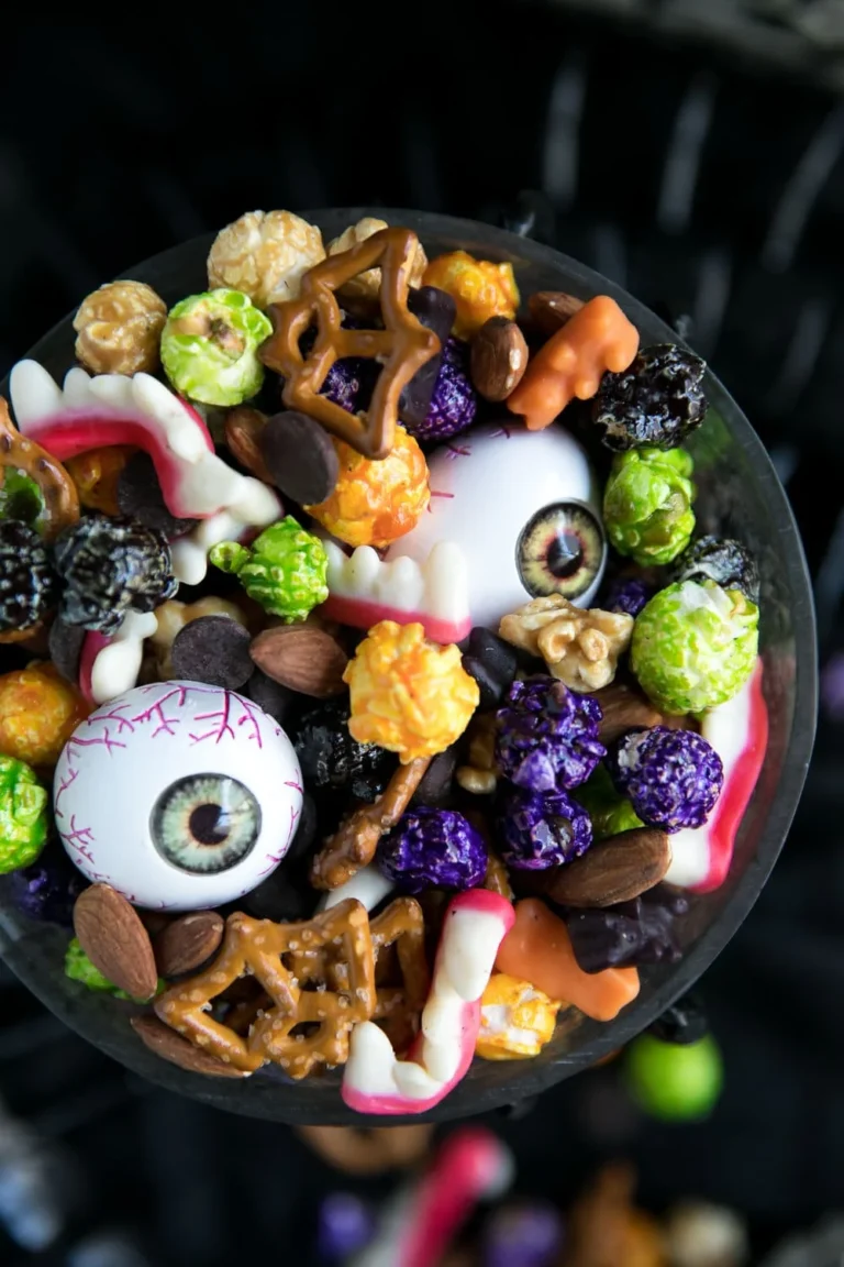 30+ Spooky & Fun Halloween Desserts Everyone Will Love